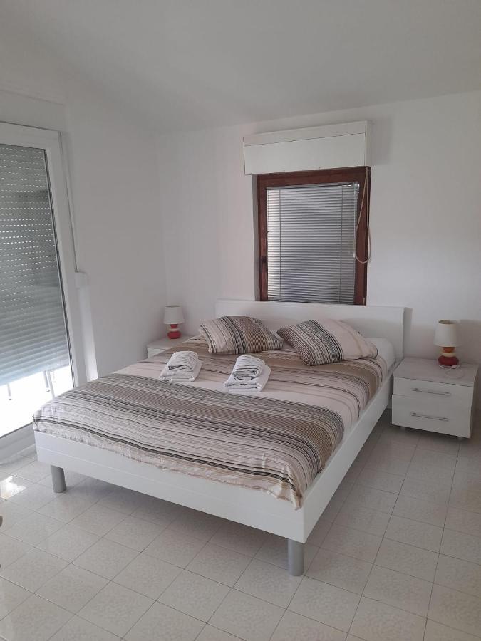 Apartman Lugovic شيبينيك المظهر الخارجي الصورة